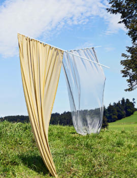 Pfister Curtains Pfister-Hochparterre-Tom-Huber-Vorhang