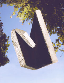 Who are they stone-flying-bodenplatten-tom-huber