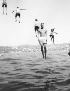 Monster Menschen Tiere Tom-huber-jump-water-lake-zurich